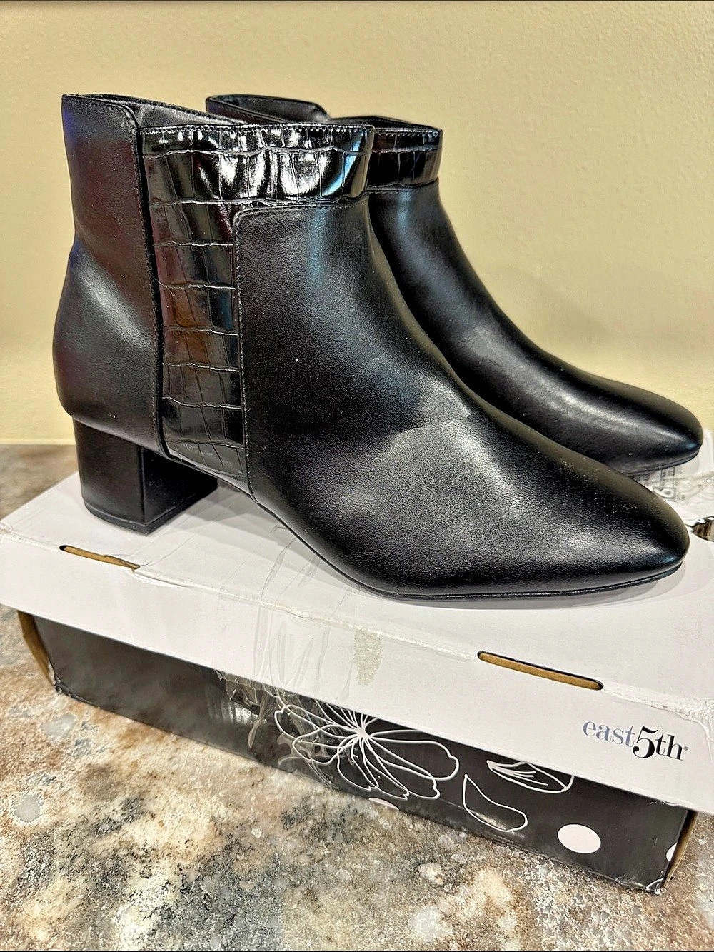 east5th Ankle Boots Block Heel Black US 12 New